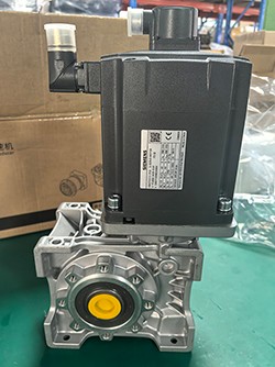 伺服蝸輪蝸桿減速機(jī)，蝸輪減速機(jī)，蝸桿減速機(jī)，減速機(jī)廠家，艾思捷減速機(jī)廠家3.jpg